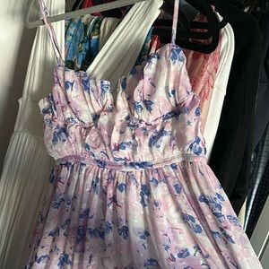 Lulus floral maxi dress size small only worn once